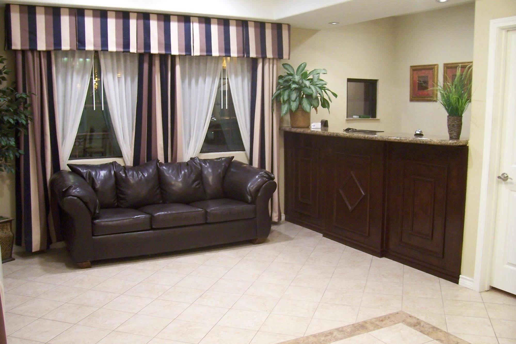 Executive Inn & Suites - Jewett ภายนอก รูปภาพ