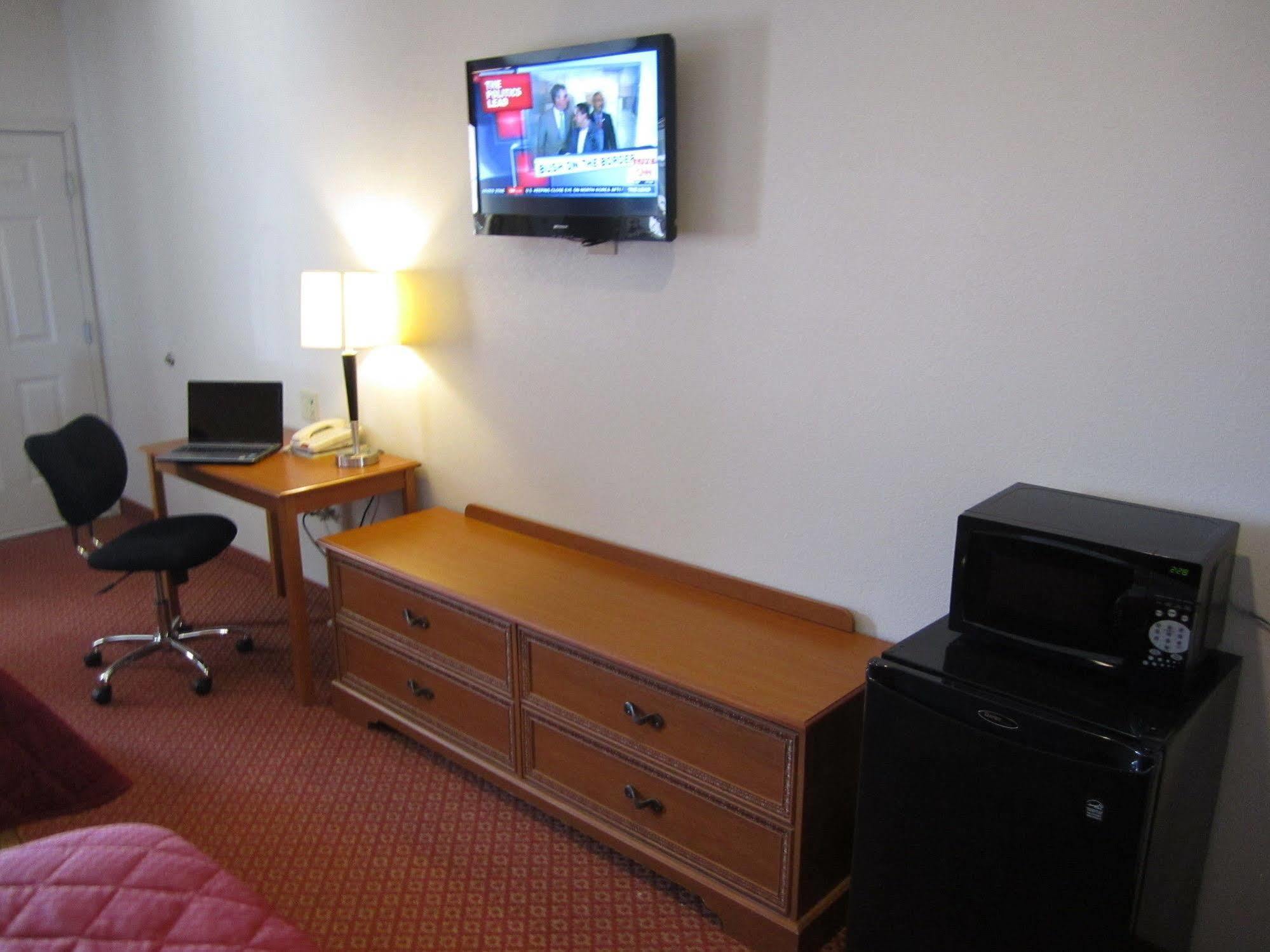 Executive Inn & Suites - Jewett ภายนอก รูปภาพ