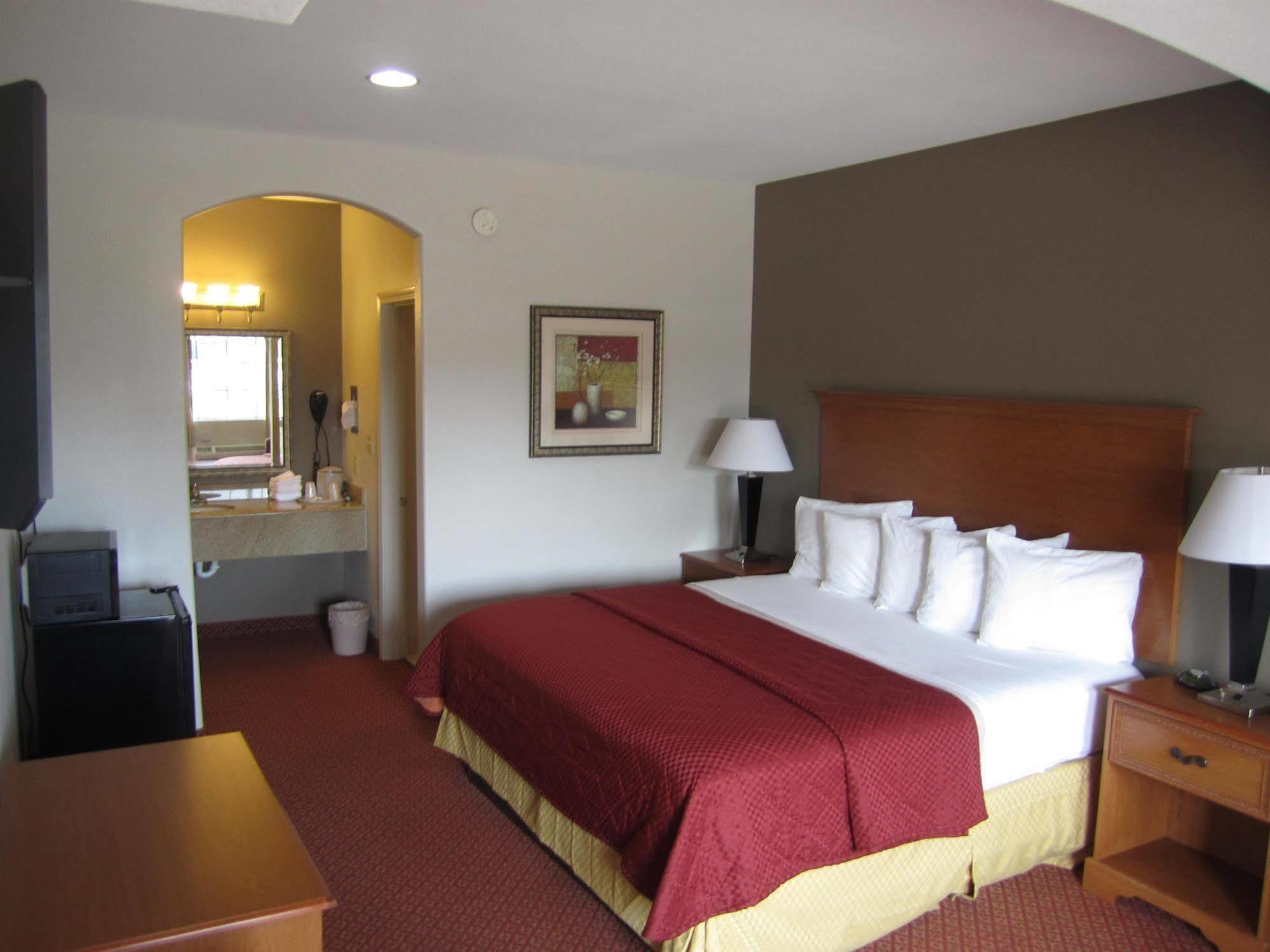 Executive Inn & Suites - Jewett ภายนอก รูปภาพ