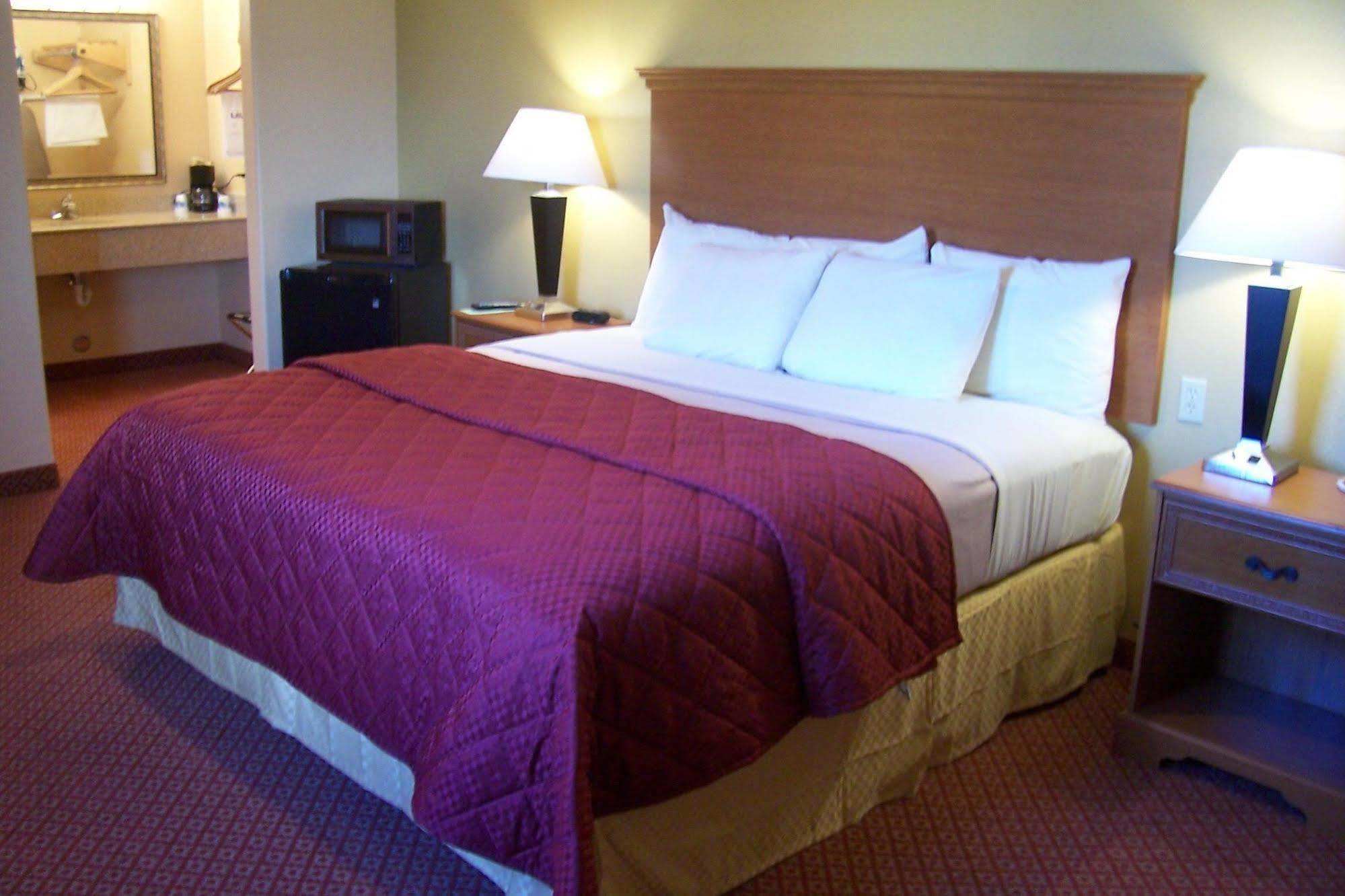 Executive Inn & Suites - Jewett ภายนอก รูปภาพ