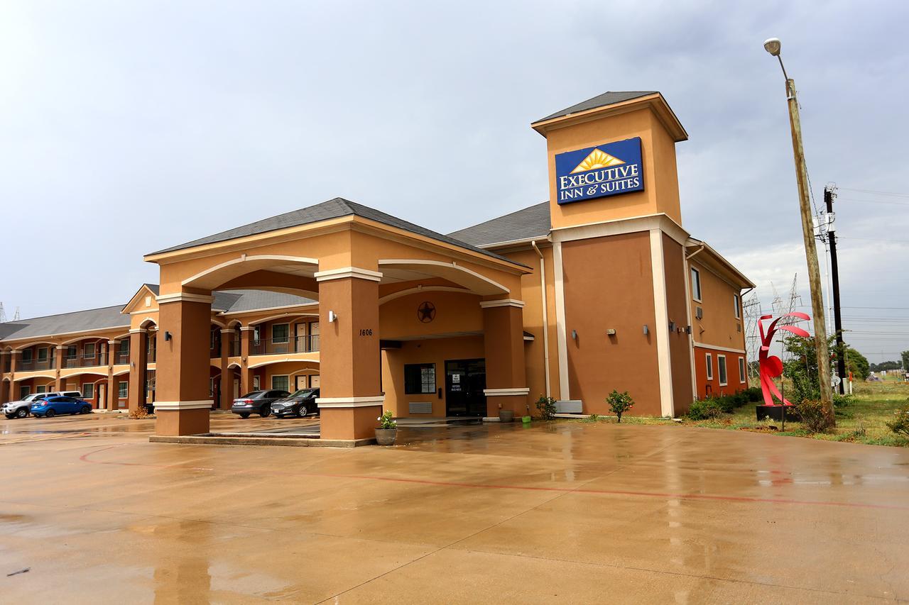 Executive Inn & Suites - Jewett ภายนอก รูปภาพ